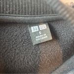 Uniqlo Women’s Black Fleece and Fuzzy Bomber Jacket EUC Size Small Photo 9