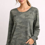 Jane and Delancey  large camo super soft long sleeve top Photo 0