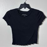 Aero Women Black Ribbed Shrunken Ruffle Hem Cropped Tee size S Photo 1