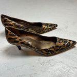 Bandolino  Leopard Print Pointed Toe Heels Women Shoes Size 8.5 Photo 2
