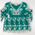 Solitaire  Boho Emerald Green Embroidered Floral Cold Shoulder Top Size M Boho‎ Photo 4