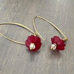 Elegant Red Floral Drop Earrings Photo 1