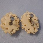Perfect For The Bride! Vintage Screw On Earrings Carved Flowers W Rhinestones White Photo 4