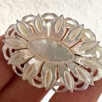 Mother of Pearl vintage carved oval brooch Photo 1