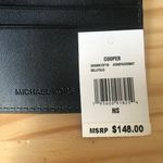 Michael Kors Wallet Photo 4