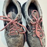 Brooks Womens Adrenaline GTS 21 Size 7.5 Photo 2