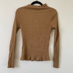 Bohme  Medium ribbed long sleeved mock neck shirt in Tan / brown Photo 5
