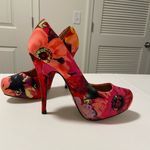 Angeles Shoes women’s floral Fiona pumps — size 7 Pink Photo 1
