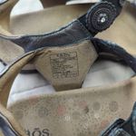 TAOS Eden 2 Pewter Metallic Leather Comfort Sandals Women's US 9 EU 40 Gray Photo 7