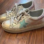 Shu Shop Sneakers Photo 3