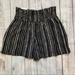 Three Dots  Printed Pull On Shorts. Size Small.  New With Tags. Photo 6