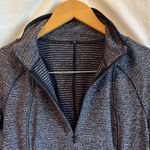 Lululemon Runderful 1/2 zip Black Heathered Slim Fit Running Jacket Photo 4