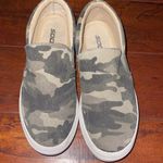 Pink Lily Camo Slip On Sneakers Photo 2