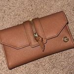 G by Guess brown wallet clutch Photo 0