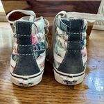 Vans Grey With Hawaiian Print Old Skool Hi tops. Men’s 6.5. Women’s 8. Photo 4