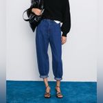 ZARA Paperbag jeans in a mid-blue wash high Rise Photo 12