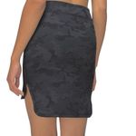 Lululemon  Athletica City skirt 10 camo stretch high low hem SK 3103 Photo 1