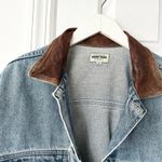 Guess  Vintage 90s Medium Light Wash Trucker Denim Jacket Leather Trim Collar M Photo 6