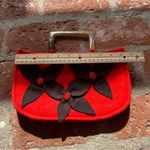 Shiraleah red and black felt flowered short handle purse clutch Photo 6
