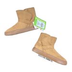 Crocs NEW Lodgepoint Synth Suede Boots Photo 1