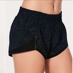 Lululemon  Miles Ahead Short (2.5")
Nouveau Mach Blue Black Photo 1