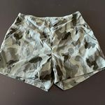 Mountain Hardwear Hiking Shorts Photo 1