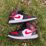Jordan Air  1 Mid GS 'Black Fire Red' Size 4.5y Women’s Size 6 NO INSOLES Photo 0