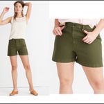 Madewell  | Emmett High Waisted Shorts Loden Green Photo 1