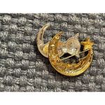 Vintage AAI Cat On The Crescent Moon Brooch Pin Two Tone Silver Gold Rhinestone Photo 3