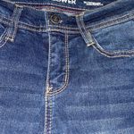 Wall Flower Jeans Photo 3