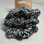 Karma Velvet Scrunchies Photo 0