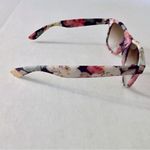 Floral plastic wayfarers with gradient brown lenses women’s Pink Photo 1