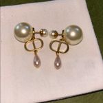 Christian Dior DIOR TRIBALES EARRINGS Gold-Finish Metal with White Iridescent Pink Resin Pearl Photo 6
