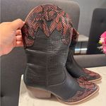 Cowboy snake print Black and Brown Western Boots Size 7 Photo 3