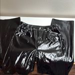 VERO MODA  Glossy black high rise straight leg patent pleather pants Photo 3