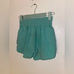 Lululemon  Hotty Hot high-rise lined women’s size 2 shorts in Kelly green Photo 3
