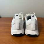 Adidas  Everyset Trainer Running Workout Athletic Tennis Shoe White Black Wmn 8.5 Photo 1