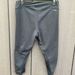 Adidas  Cropped Pants‎ Photo 3
