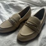 Toms Jones New York Elegant Cream Loafers Womens size 7 Photo 0