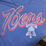 Junk Food Clothing 76ers Vintage V Photo 1