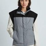 Everlane NWOT The Renew Vest Photo 0