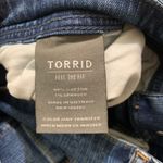 Torrid Mid-Rise Flare Vintage Stretch Medium Wash Women's Plus Denim Jeans Photo 5