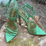 Miss Lola Heels Photo 1