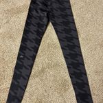 Alo Yoga   High Waist Airbrush Houndstooth Legging Size Small RETAIL was $98 Photo 1