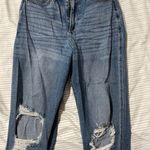 Hollister CURVY ULTRA HIGH-RISE MOM JEAN Photo 0