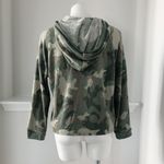 Pink republic  Hooded Sweatshirt in Camo Print, Green Size XL New w/Tag Photo 4