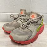 Nike EUC  Air Huarache Run Womens Shoes Size 6.5 Desert Sand/Volt/High Punch Photo 2