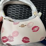 Coach Teri Shoulder with lips print CZ939 Photo 1