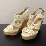 Lucky Brand  Women's Cream Lace & Wedge Heels Size 8.5 SKU 2073 Photo 2