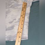 Lululemon  Wunder Under Short 10" *Ribbed
Incognito Camo Jacquard Alpine White 4 Photo 1